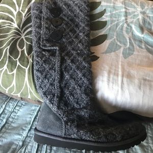 Grey Cardy knit ugg boots!